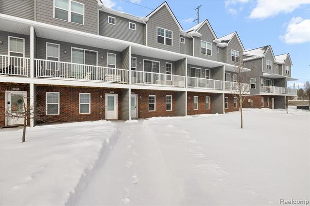 3951 Trailwaycommons Circle, Auburn Hills, MI 48326