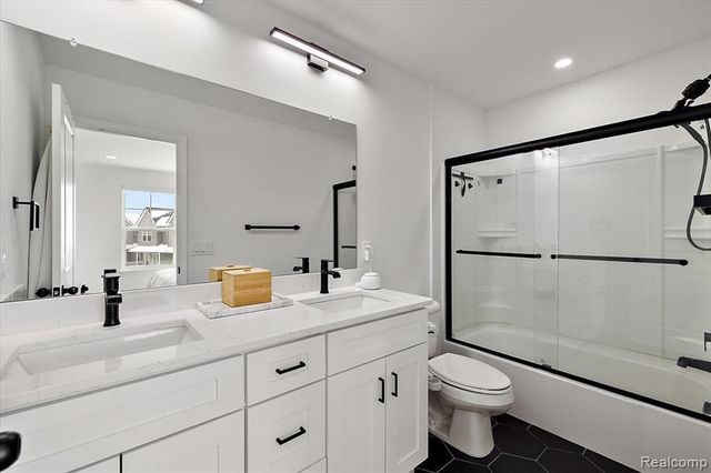 3951 Trailwaycommons Circle, Auburn Hills, MI 48326