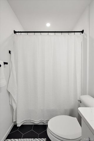 3951 Trailwaycommons Circle, Auburn Hills, MI 48326