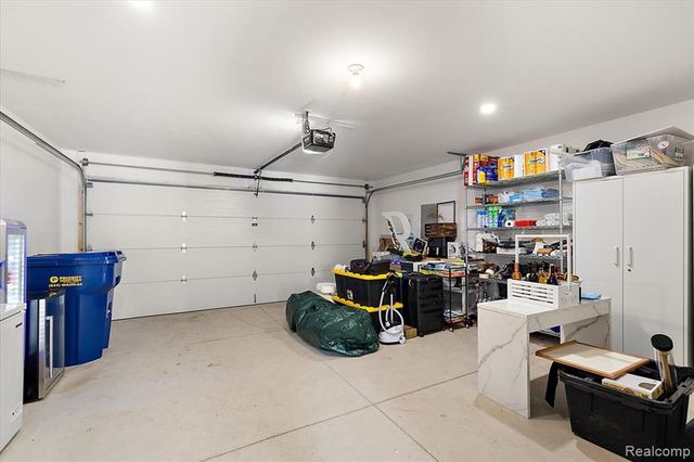 3951 Trailwaycommons Circle, Auburn Hills, MI 48326