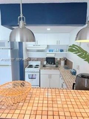 17 NE 2nd Avenue 203, Dania Beach, FL 33004