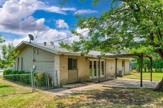 3230 Ridgeview Circle, Irving, TX 75062