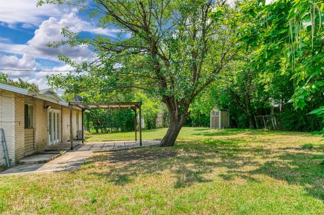 3230 Ridgeview Circle, Irving, TX 75062