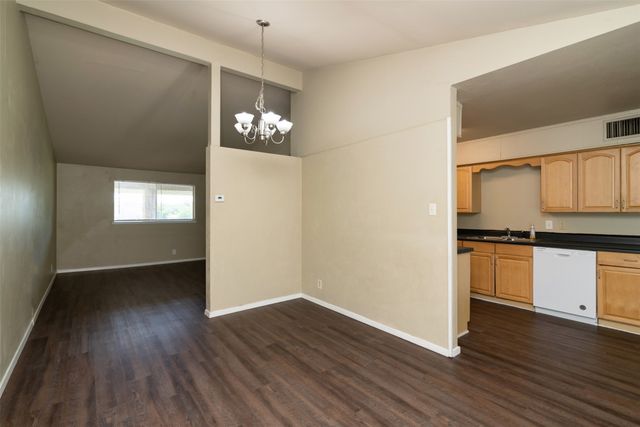 3230 Ridgeview Circle, Irving, TX 75062