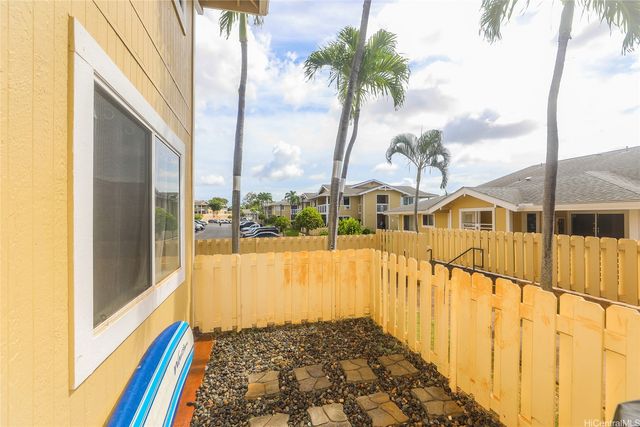 94-536 Kupuohi Street 22-101, Waipahu, HI 96797
