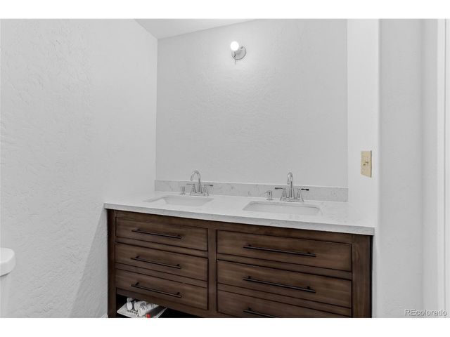 1240 S Xenia St, Denver, CO 80247