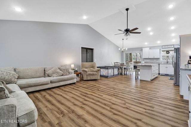 116 Firefly Court, Jamestown, TN 38556