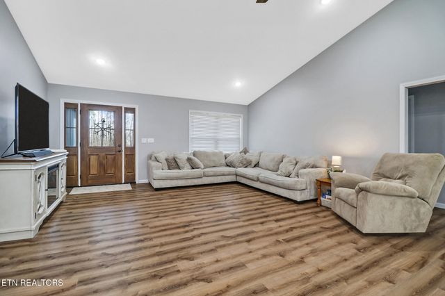 116 Firefly Court, Jamestown, TN 38556