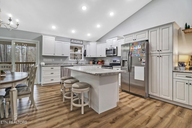 116 Firefly Court, Jamestown, TN 38556