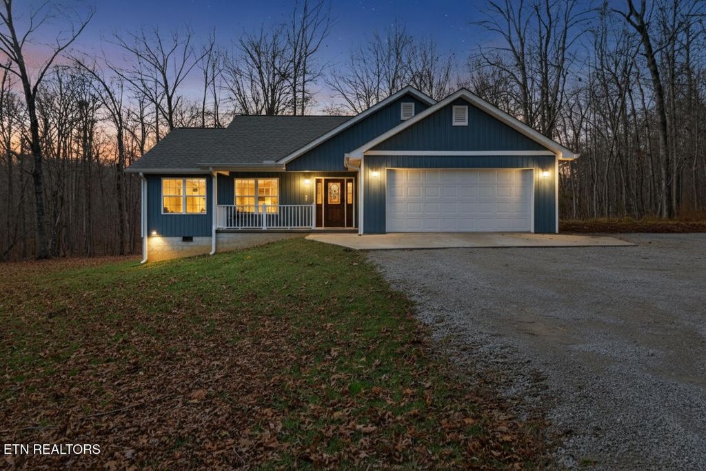 116 Firefly Court, Jamestown, TN 38556