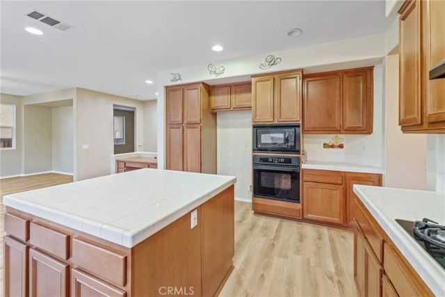 12642 Luna, Victorville, CA 92392