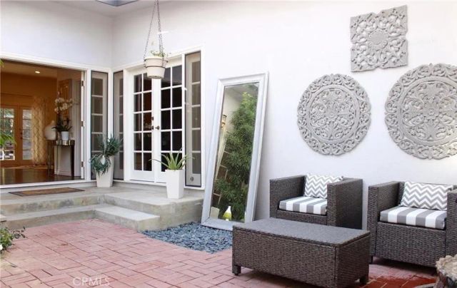 6757 Daryn, West Hills, CA 91307
