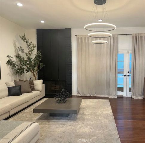 6757 Daryn, West Hills, CA 91307