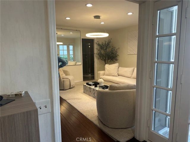 6757 Daryn, West Hills, CA 91307