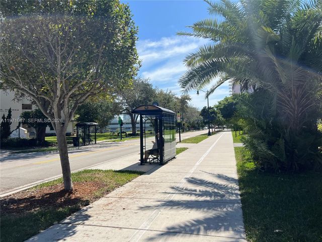 17600 N Bay Rd N902, Sunny Isles Beach, FL 33160