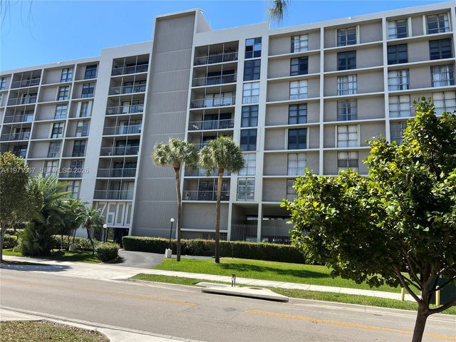 17600 N Bay Rd N902, Sunny Isles Beach, FL 33160