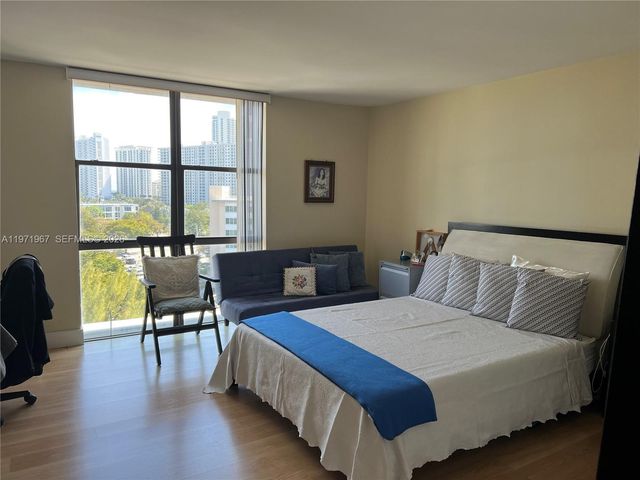 17600 N Bay Rd N902, Sunny Isles Beach, FL 33160