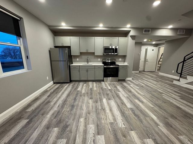 8 Avon Street 402, Revere, MA 02151