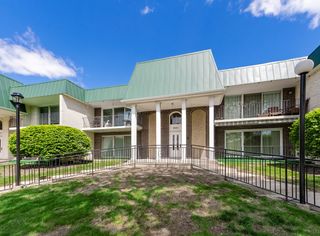 9821 S Keeler Avenue A, Oak Lawn, IL 60453