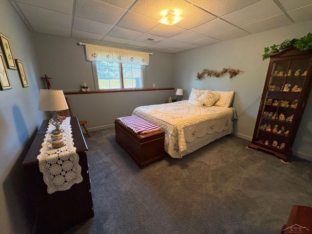 8 E Mallard Cove Drive, Saginaw, MI 48603