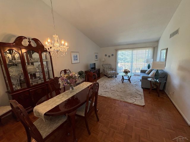 8 E Mallard Cove Drive, Saginaw, MI 48603