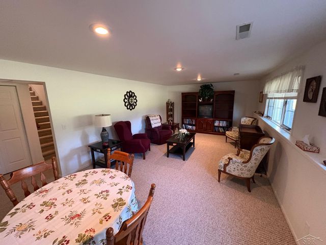 8 E Mallard Cove Drive, Saginaw, MI 48603