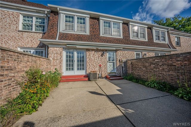 105 Carriage Drive 3, Orchard Park, NY 14127