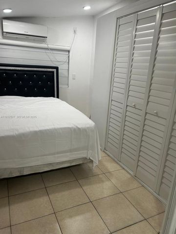 1911 Arcadia Dr B, Miramar, FL 33023