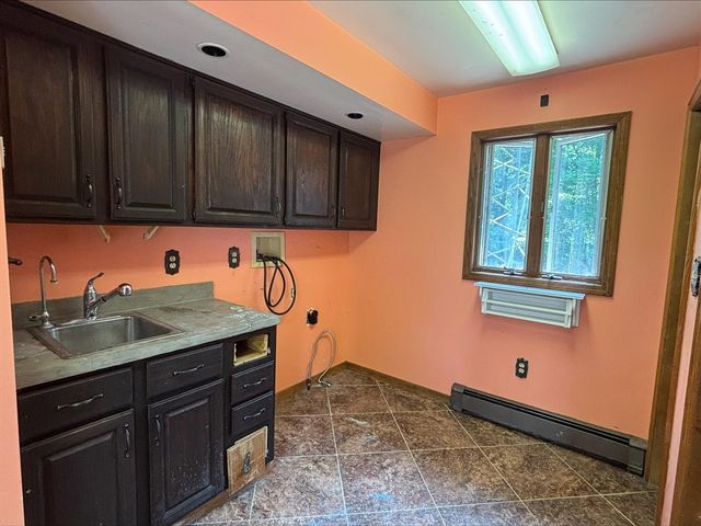 135 S Steer Street, Addison, MI 49220