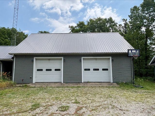 135 S Steer Street, Addison, MI 49220