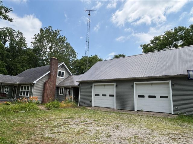 135 S Steer Street, Addison, MI 49220