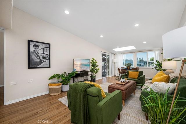 1312 Golden Rain Road 67i, Seal Beach, CA 90740