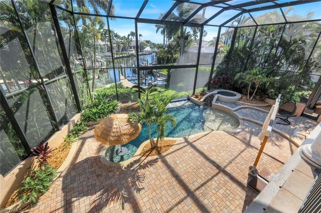5727 Yardarm CT, Cape Coral, FL 33914