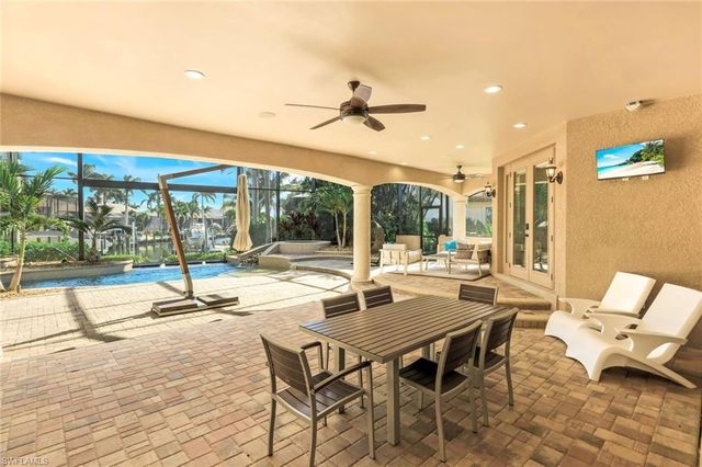 5727 Yardarm CT, Cape Coral, FL 33914