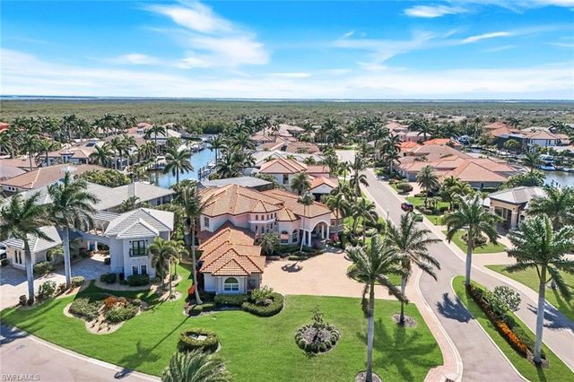 5727 Yardarm CT, Cape Coral, FL 33914