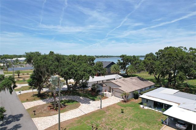 2240 LAKE ARIANA BOULEVARD, Auburndale, FL 33823