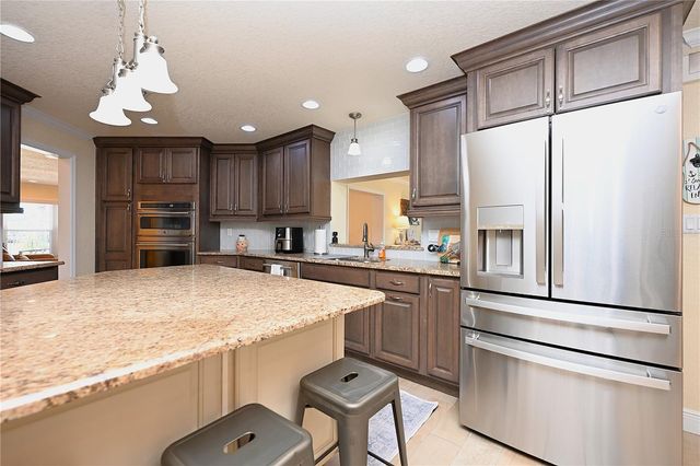 2240 LAKE ARIANA BOULEVARD, Auburndale, FL 33823