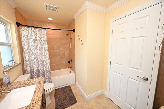 2240 LAKE ARIANA BOULEVARD, Auburndale, FL 33823