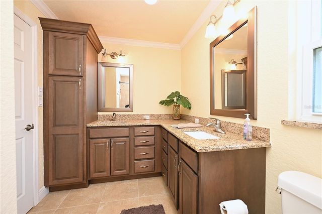 2240 LAKE ARIANA BOULEVARD, Auburndale, FL 33823