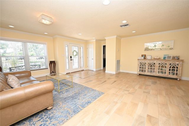 2240 LAKE ARIANA BOULEVARD, Auburndale, FL 33823
