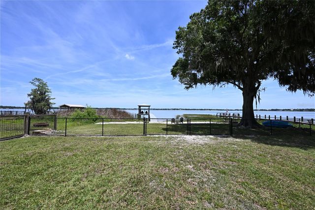 2240 LAKE ARIANA BOULEVARD, Auburndale, FL 33823