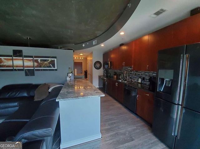 400 W Peachtree Street NW 1610, Atlanta, GA 30308