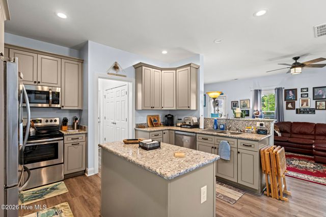 231 Admiral Court, Sneads Ferry, NC 28460