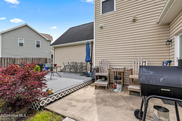 231 Admiral Court, Sneads Ferry, NC 28460