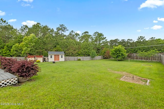 231 Admiral Court, Sneads Ferry, NC 28460