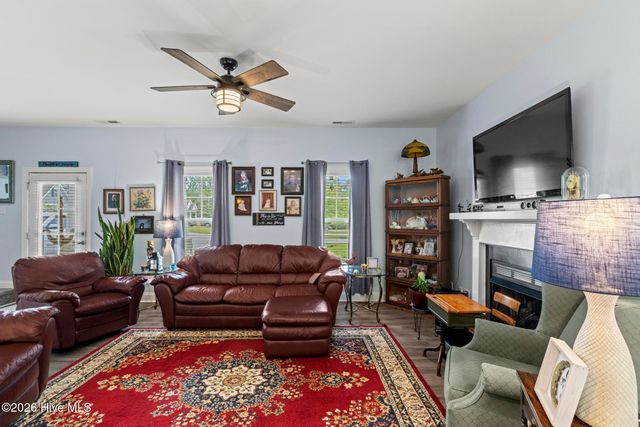 231 Admiral Court, Sneads Ferry, NC 28460