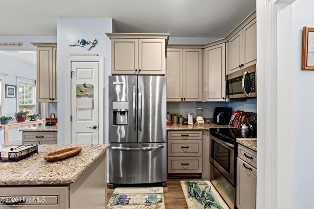 231 Admiral Court, Sneads Ferry, NC 28460