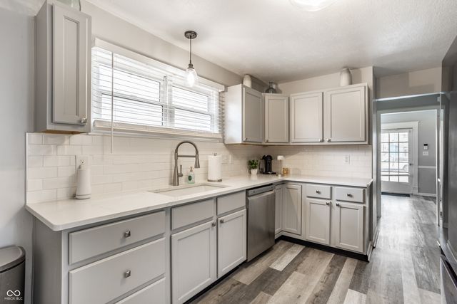 122 S 5th Avenue, Beech Grove, IN 46107