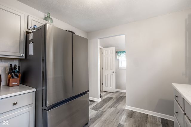 122 S 5th Avenue, Beech Grove, IN 46107