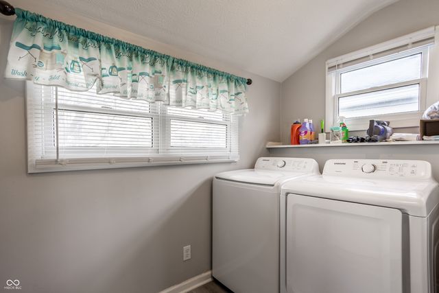 122 S 5th Avenue, Beech Grove, IN 46107